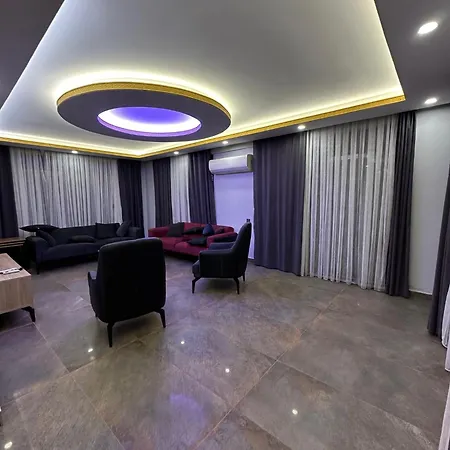 Vila Antalya 5 Odali Oezel Havuzlu *