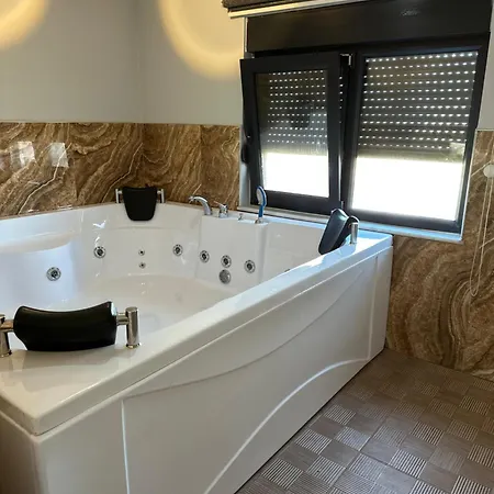 Antalya 5 Odali Oezel Havuzlu Villa *