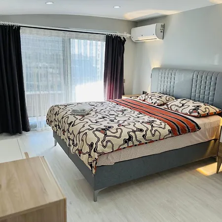 Antalya 5 Odali Oezel Havuzlu * Belek